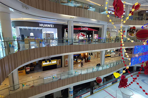 大型商场铝板装饰幕墙吊顶效果3