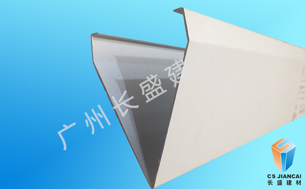 乳白色v型滴水铝挂片一角产品实拍