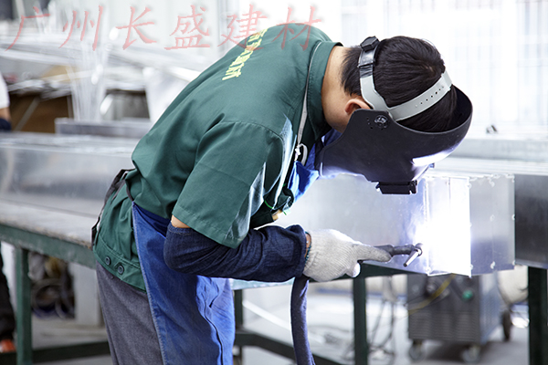 mg不朽情缘官网建材铝蜂窝板厂家焊接老员工